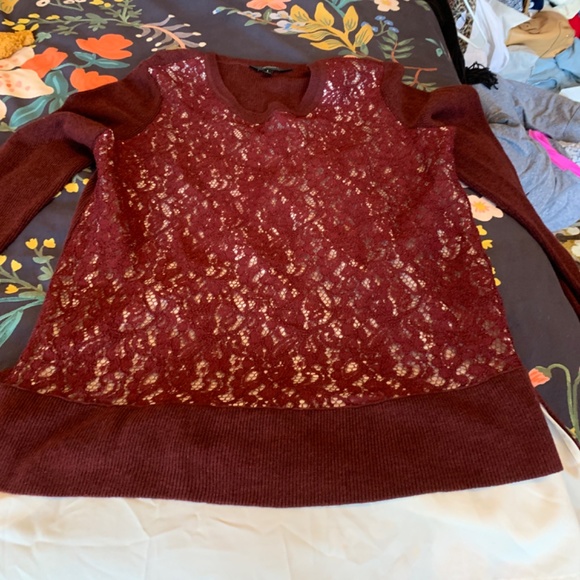 Simply Vera by Vera wang eyelet lace sweater with showing blouse. Worn once - Picture 4 of 6
